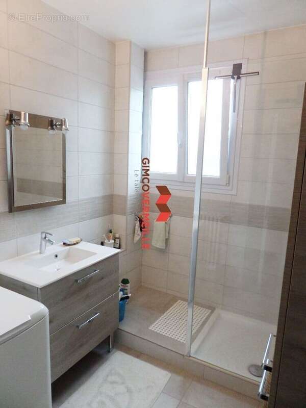 Appartement à LA CELLE-SAINT-CLOUD