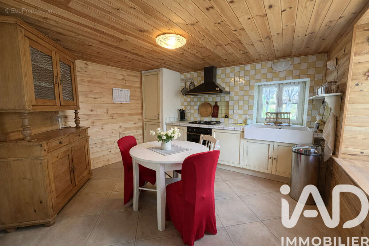 Maison 126 m² à Bellefontaine  - photo 6