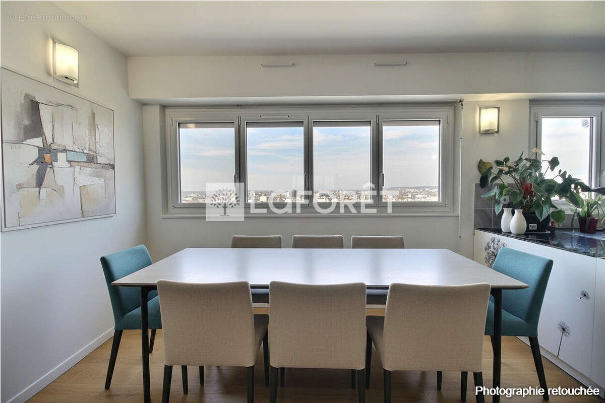 Appartement à COURBEVOIE