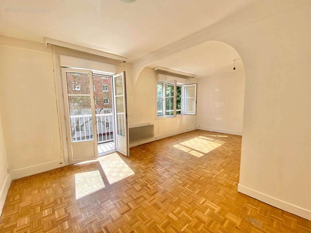 Appartement à MONTROUGE
