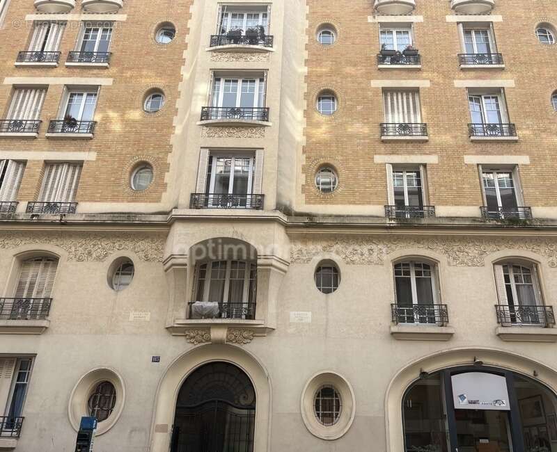 Studio calme et lumineux dans le 18ème arrondissement de Paris, à proximité du métro Guy Moquet - photo 9