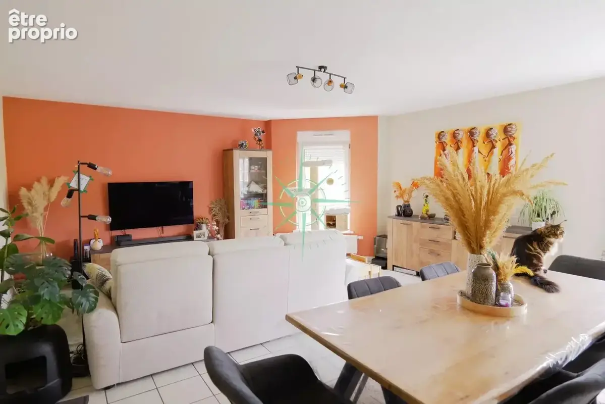 À VENDRE - Appartement 3 pièces  85 m2 avec balcon, garage et caves - photo 5