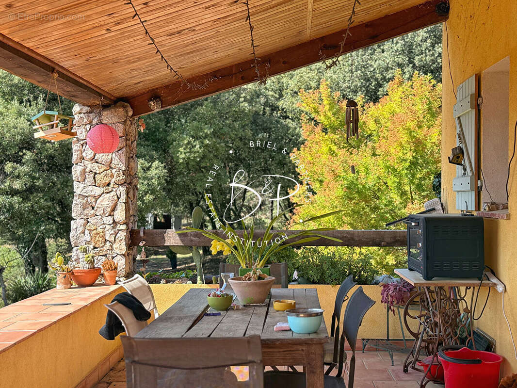 Maison à VILLECROZE