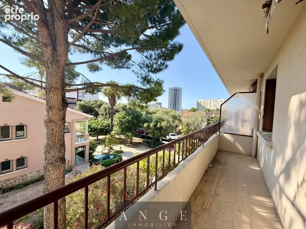 Appartement t4 - 70m2 - balcon - garage - cave - quartier claret / hôpital saint anne - photo 13