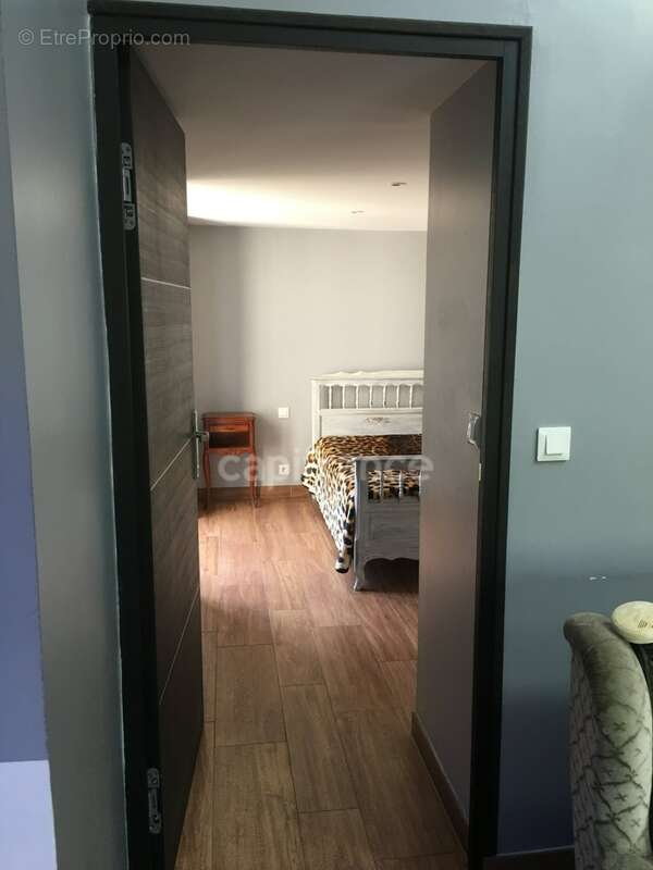 Maison en pierre avec plus d’un hectare de terrain – Berrien - photo 13
