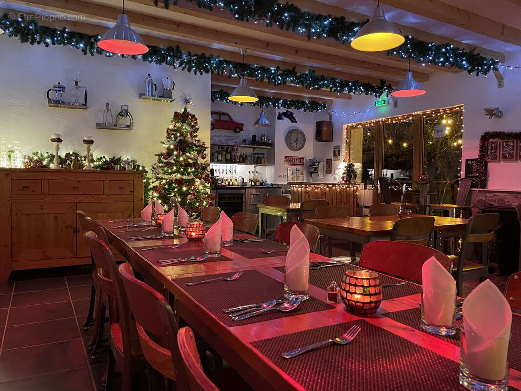 Commerce à SAINT-PIERRE-D'ARGENCON