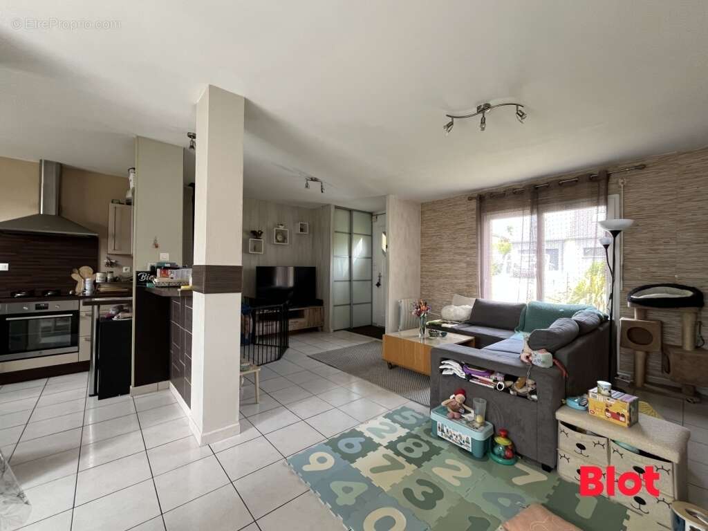 Maison 97 m² à Le Petit-Fougeray  - photo 6