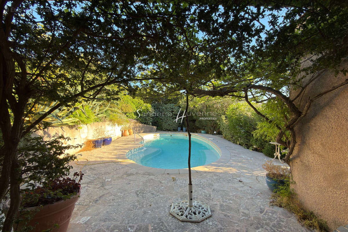 Maison à La Croix-Valmer  - photo 5