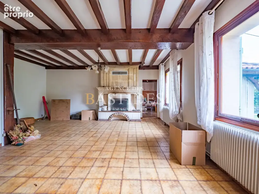 Maison en pierre avec grande dépendance de 200m2 - photo 4