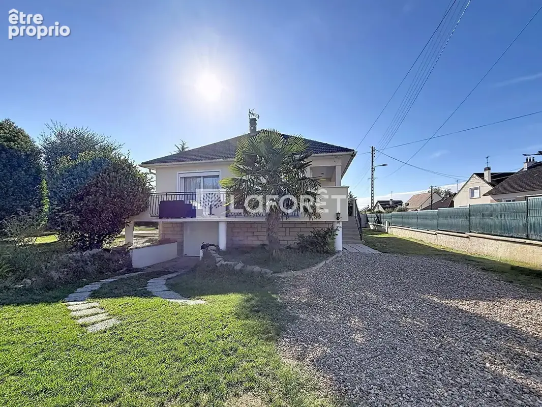 Photo Maison à Chambly au prix de 459 000€