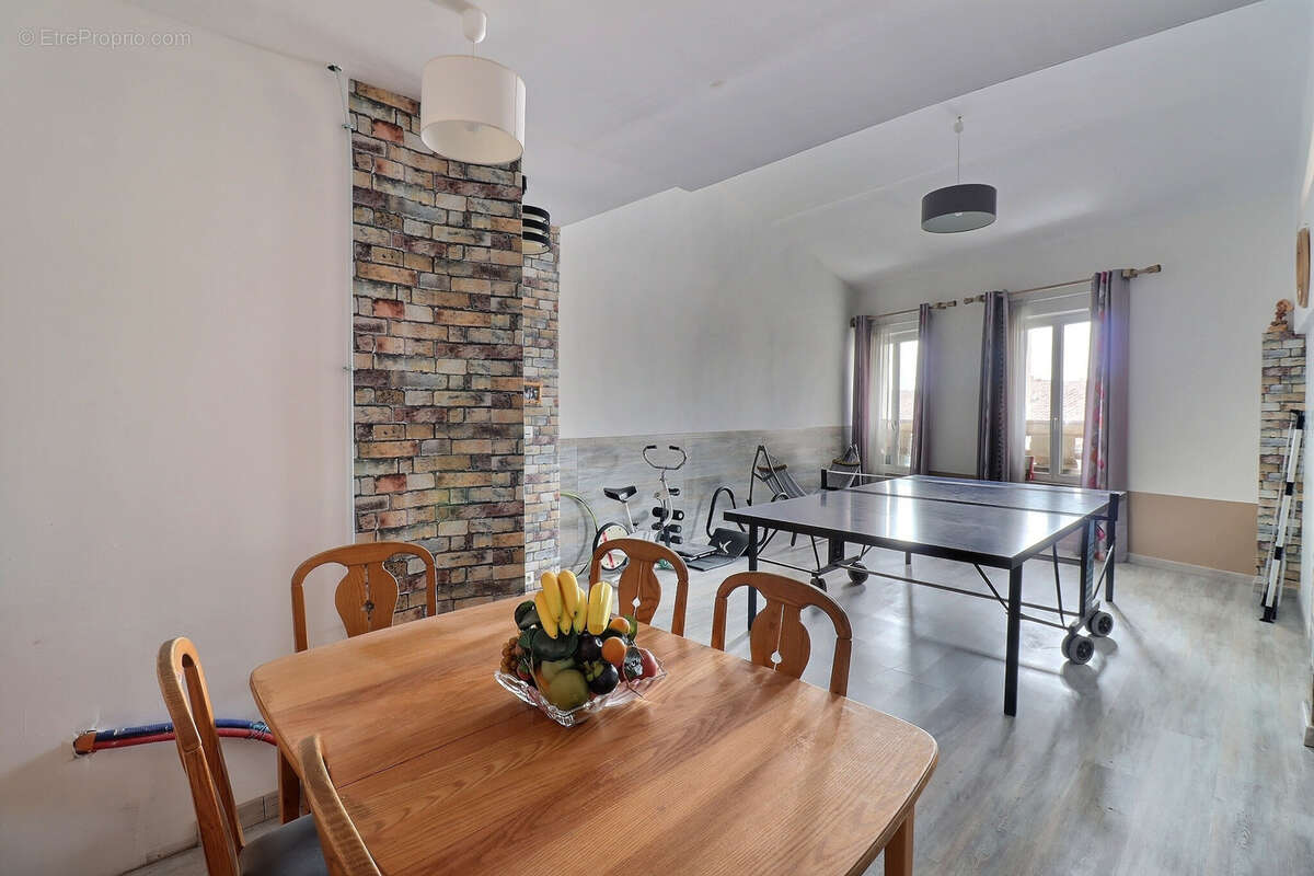 Appartement à LUNEL