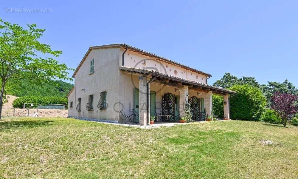 Ferme restaurée du XVIIIe siècle avec 6 chambres + 3 appartements pour invités sur 27 hectares près de Cagli, Marches. Piscine,  - photo 27