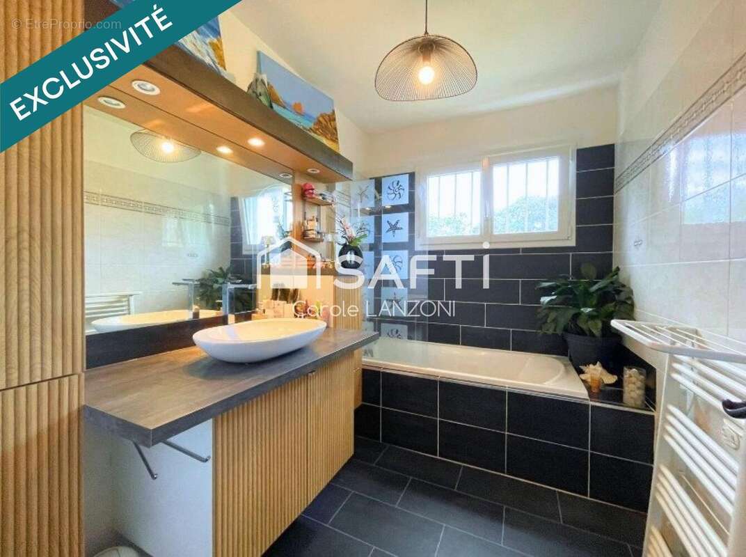 Maison 170 m² à Saint-Gondran  - photo 7