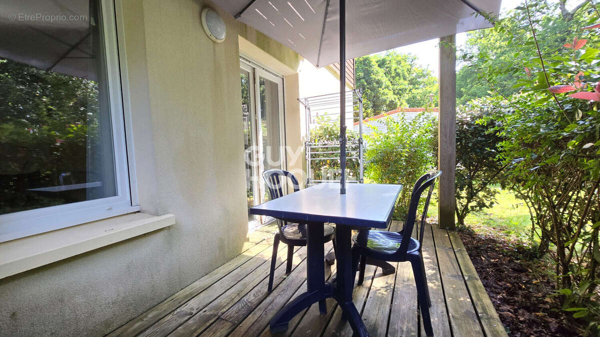 Appartement à AUREILHAN