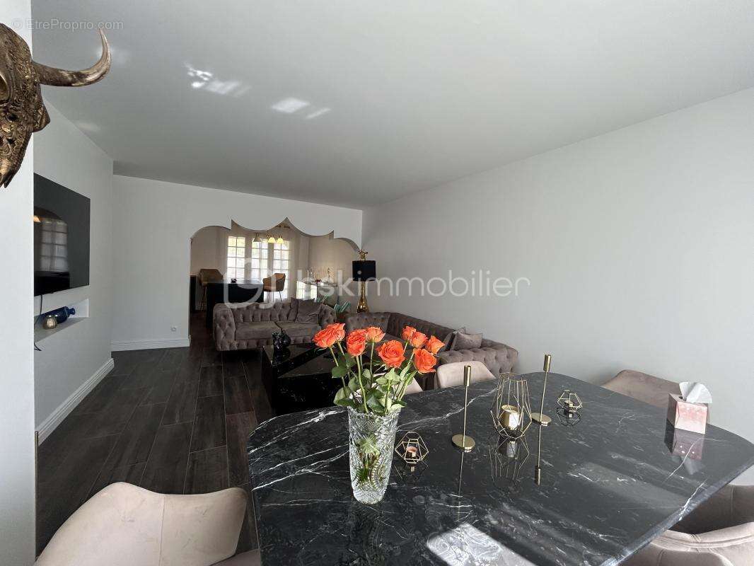 Maison à CHOISY-LE-ROI