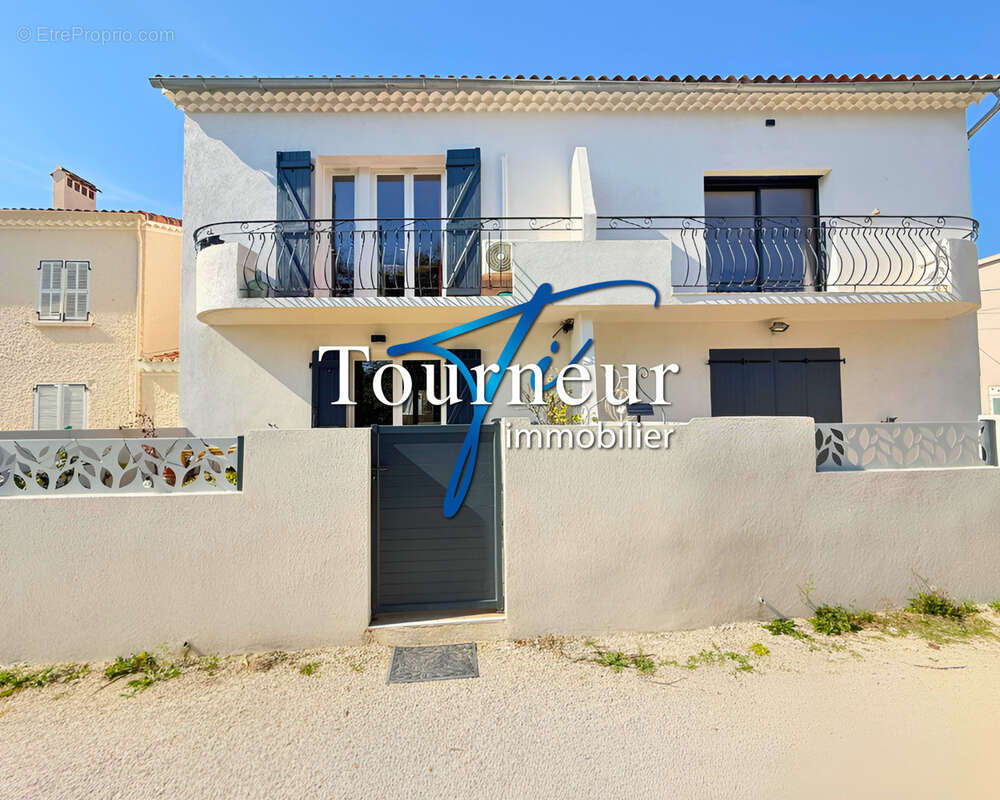 Appartement à SIX-FOURS-LES-PLAGES