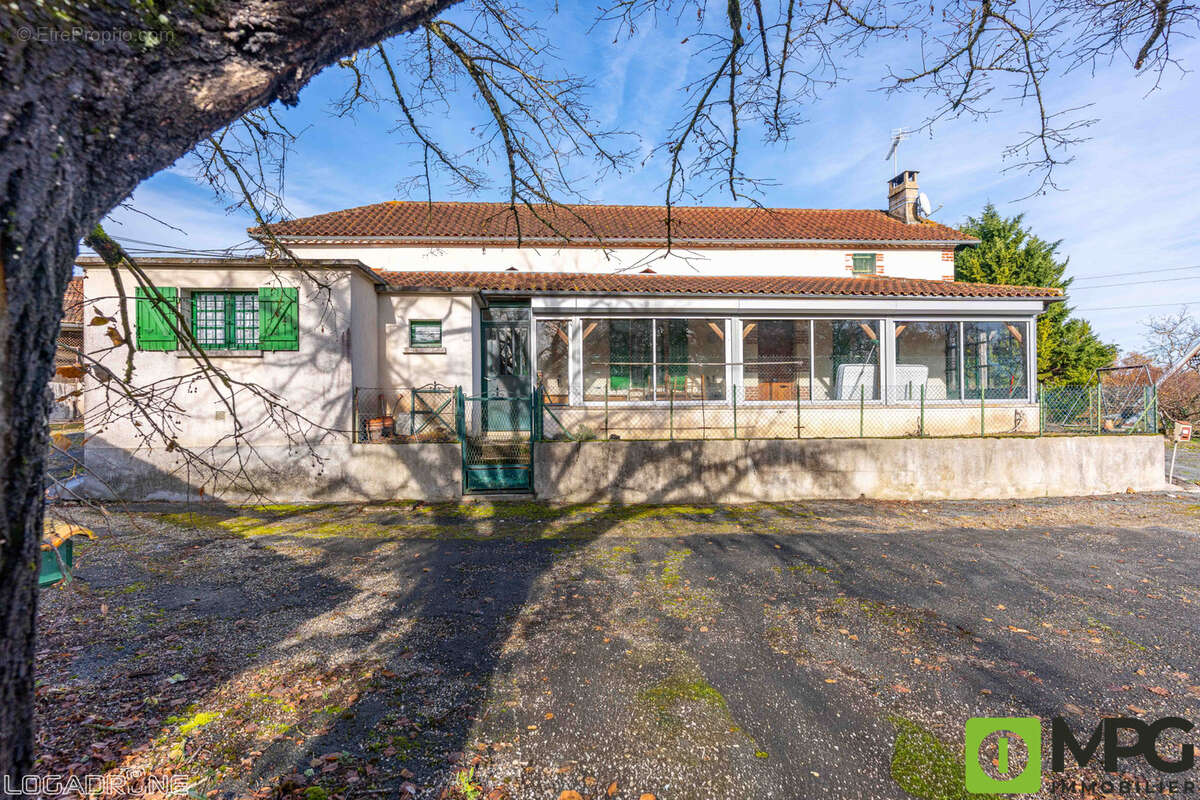 Maison à LA SAUVETAT-SUR-LEDE