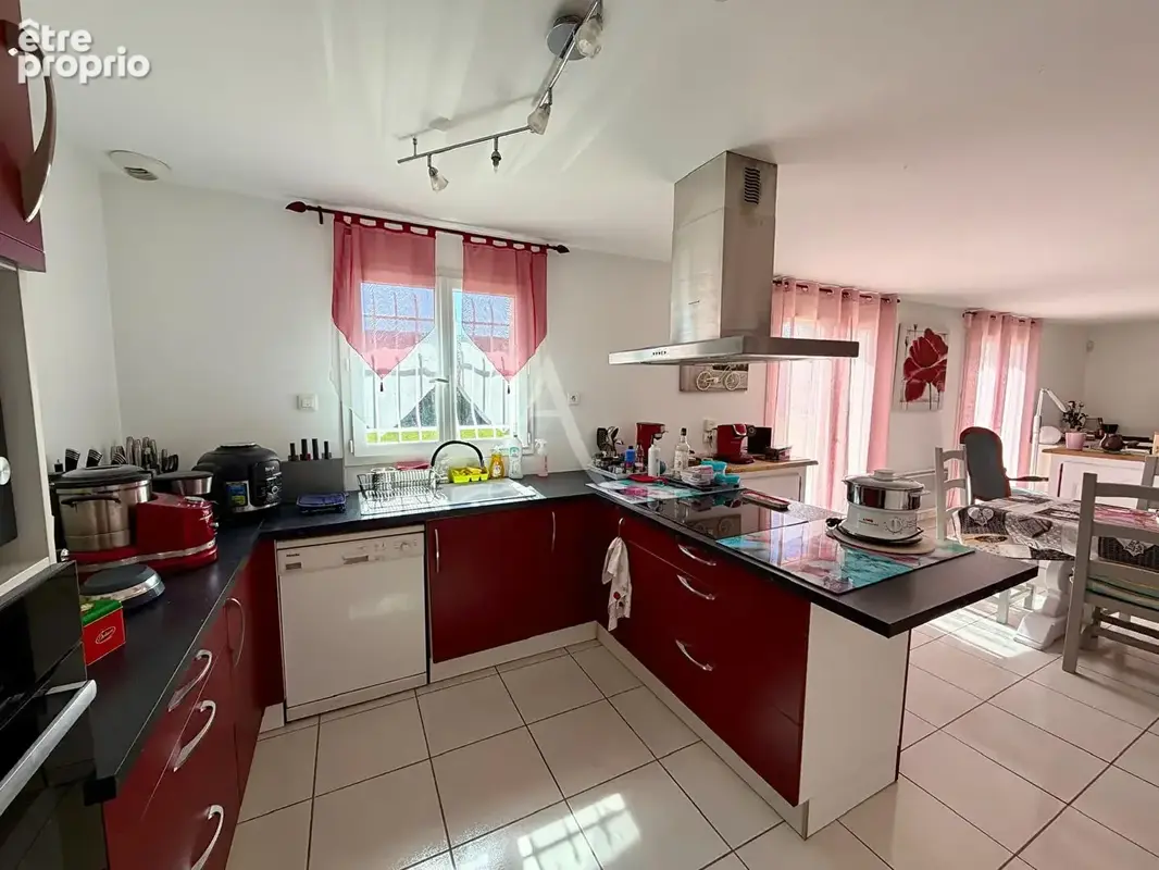 Maison de plain-pied récente, Volumes exceptionnels & fort potentiel - photo 2