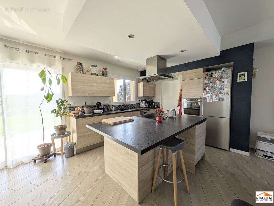 Maison à MONFERRAN-SAVES