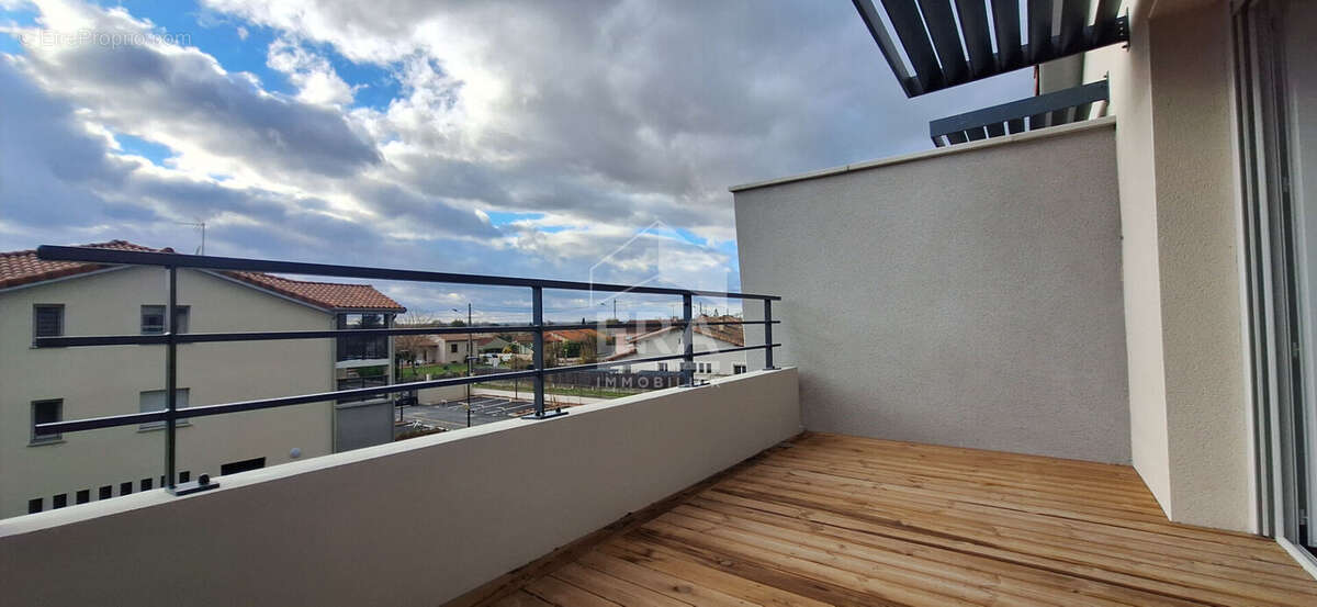 Appartement à BRUGUIERES