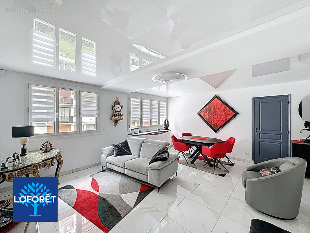 Appartement à PARIS-15E