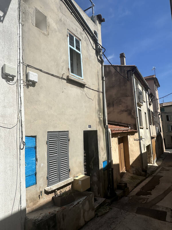 Maison à CUERS