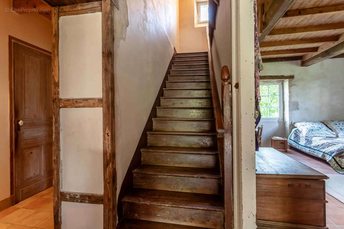 Country property - photo 22