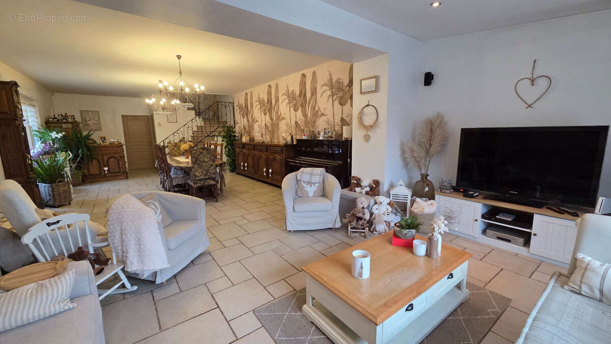 Maison à AVESNES-LES-AUBERT