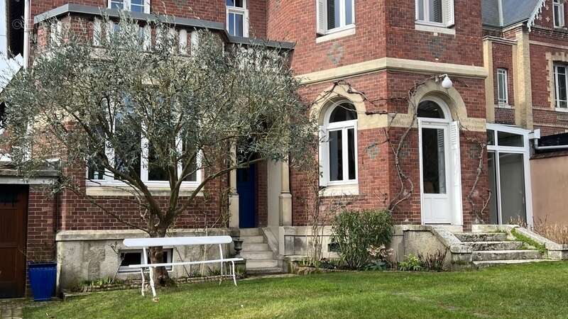 Maison à MONT-SAINT-AIGNAN