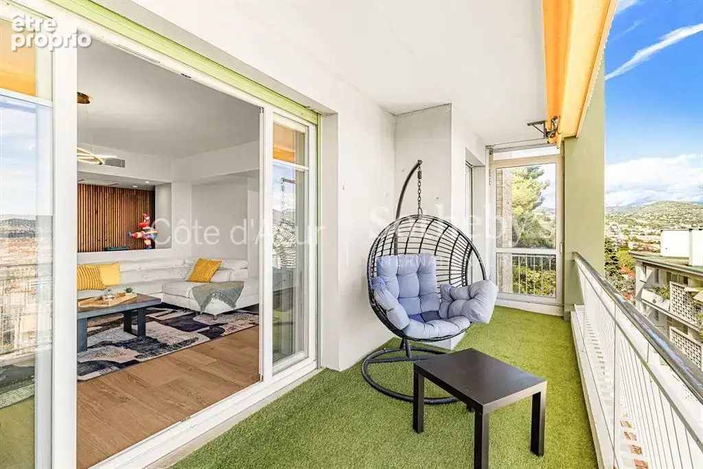 Nice, appartement rénové avec deux terrasses et panorama sur la Méditerranée - photo 7
