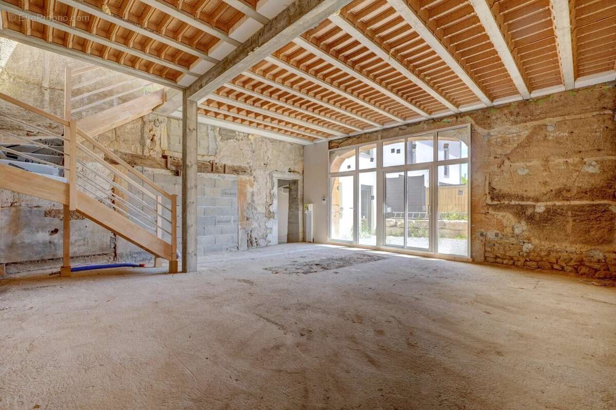 Appartement à LENTILLY