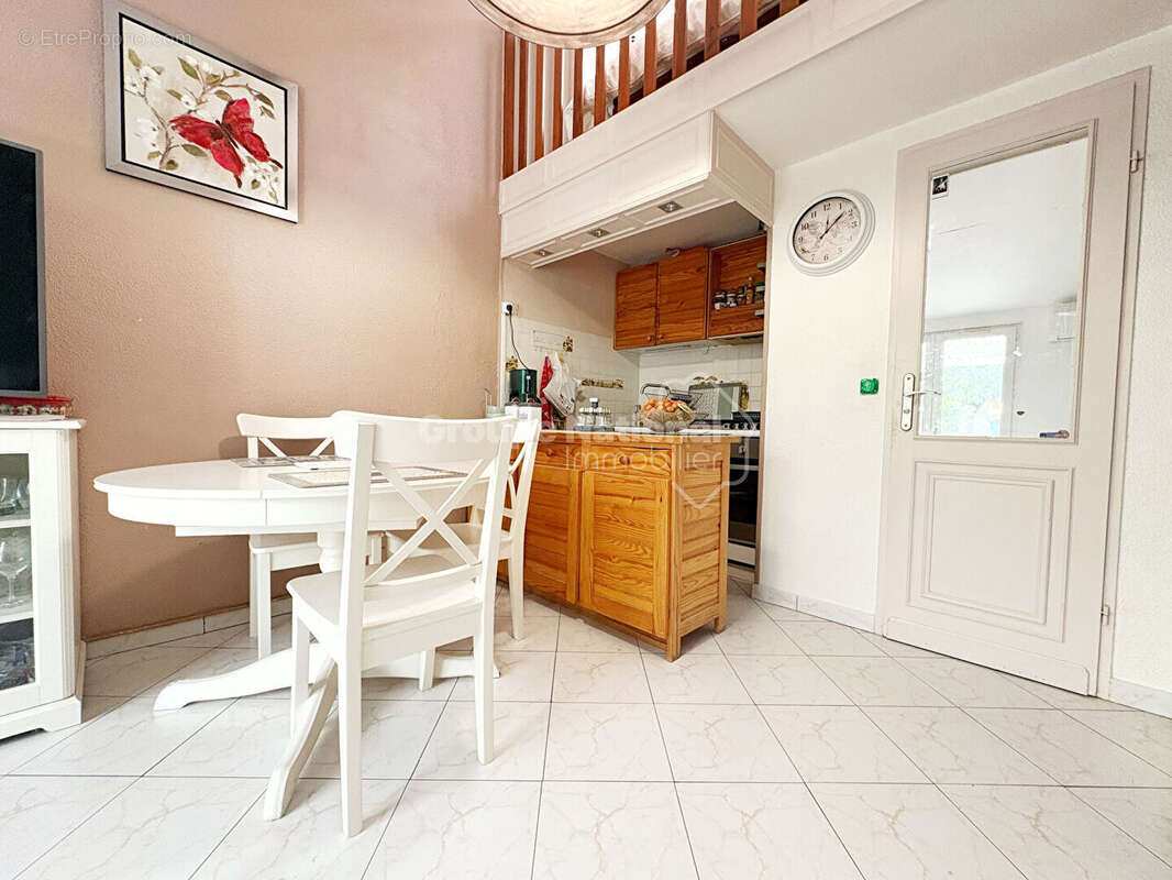 Appartement T2 avec jardin privatif  - Résidence avec piscine - Eyguières - photo 5