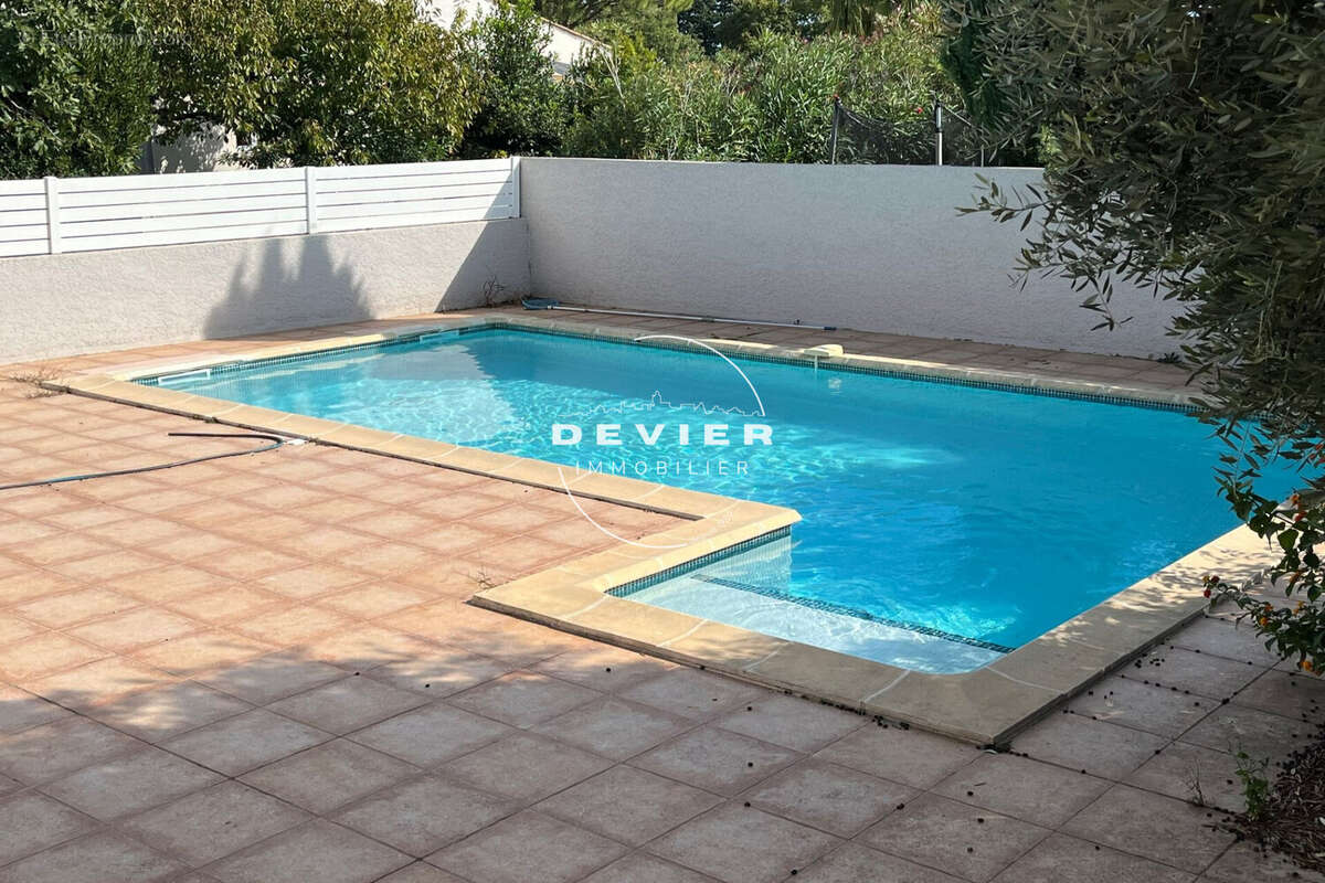 Maison à SAINT-GENIES-DES-MOURGUES