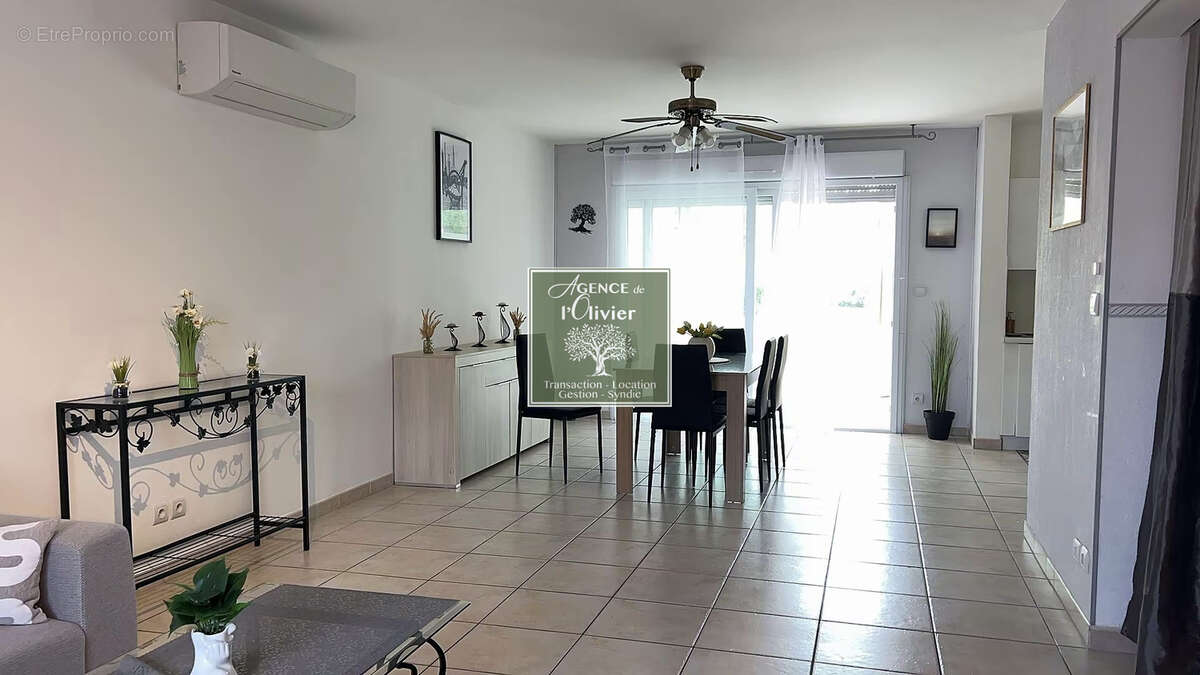 Appartement à SAINT-MARTIN-DE-CRAU