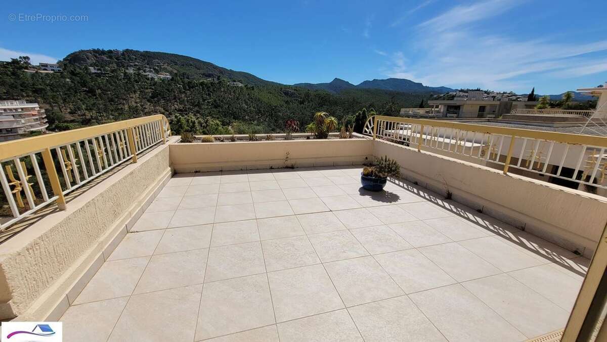 Appartement à MANDELIEU-LA-NAPOULE