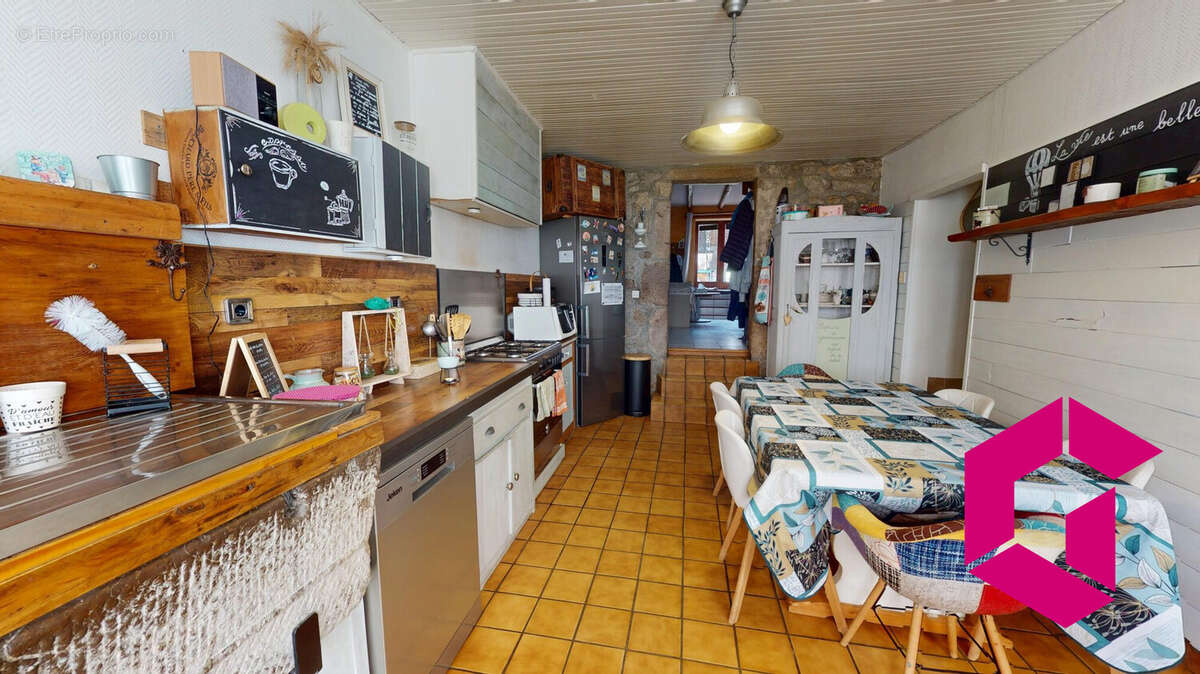 Maison à LA SEAUVE-SUR-SEMENE