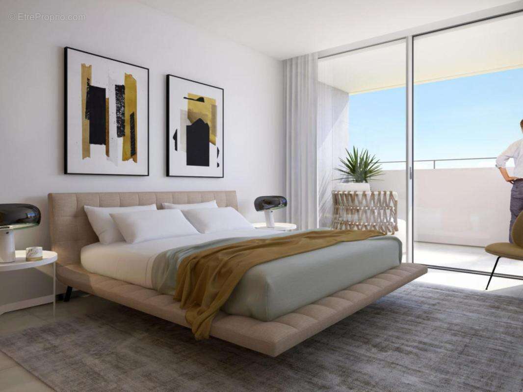 Appartement à SAINT-LAURENT-DU-VAR