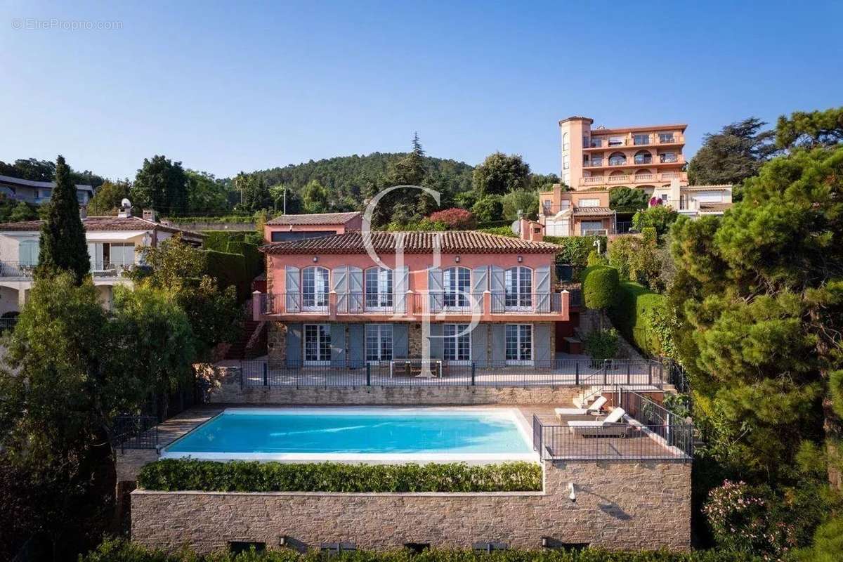 Maison à THEOULE-SUR-MER