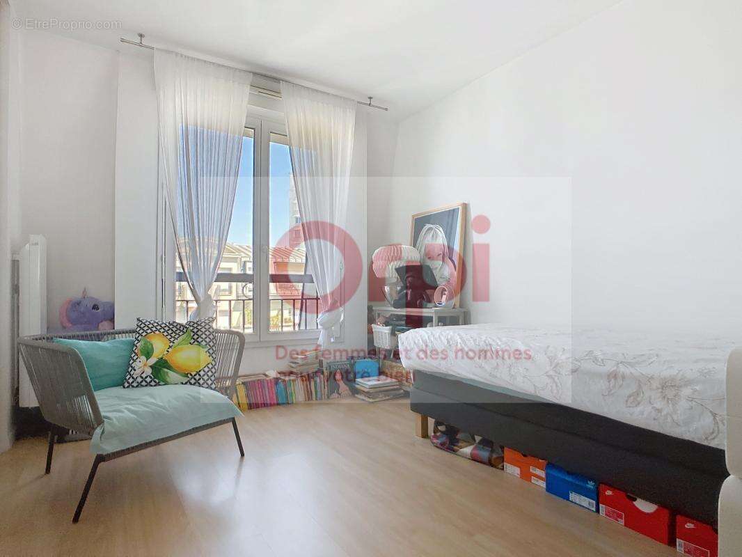 Appartement à ISSY-LES-MOULINEAUX