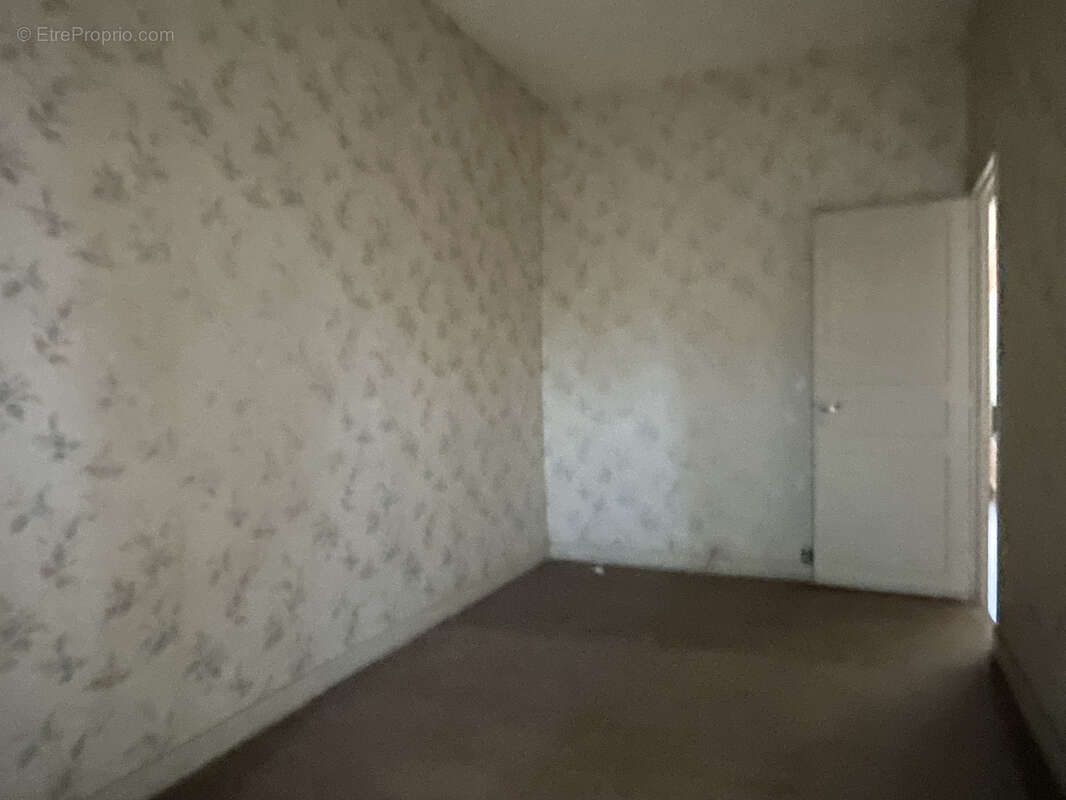 Maison à SAINT-ASTIER