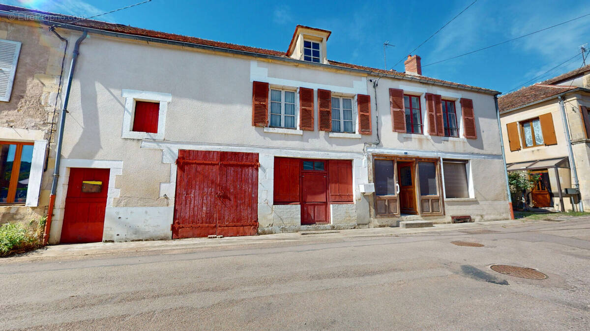 Maison à BRINON-SUR-BEUVRON