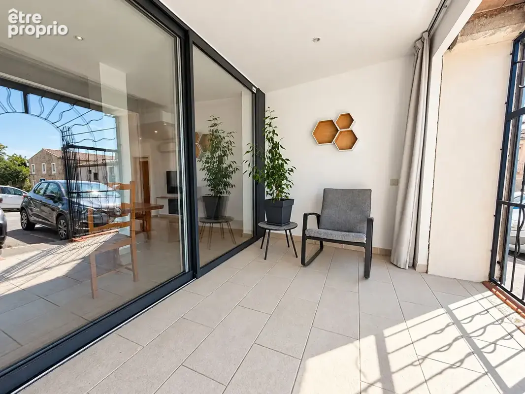 T3 Bis de 81 m² avec cave aménagée et jacuzzi - Saint-Jean-de-Védas - photo 9
