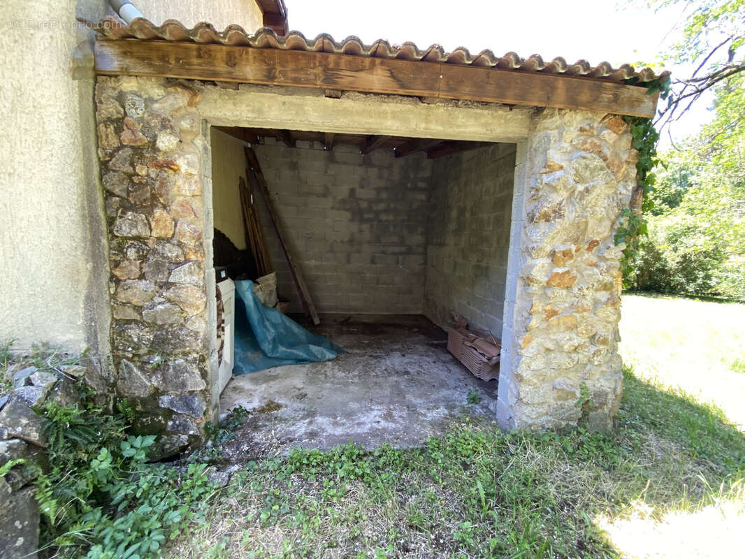 5 MN ANNONAY, maison de 128m2 sur un terrain de 3141m2 - photo 6