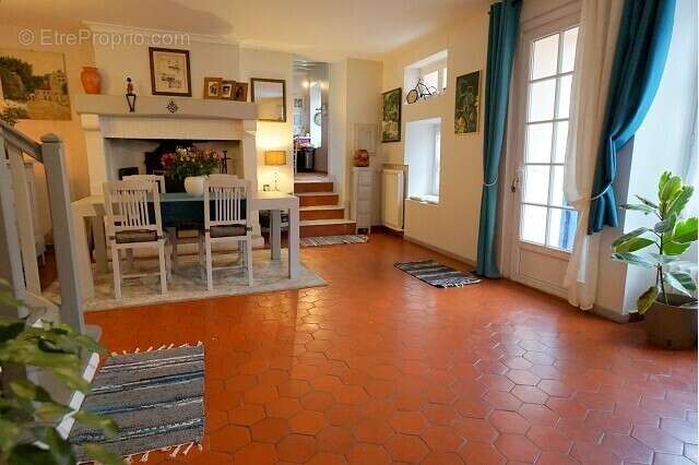 Maison à MEZIERES-SUR-SEINE