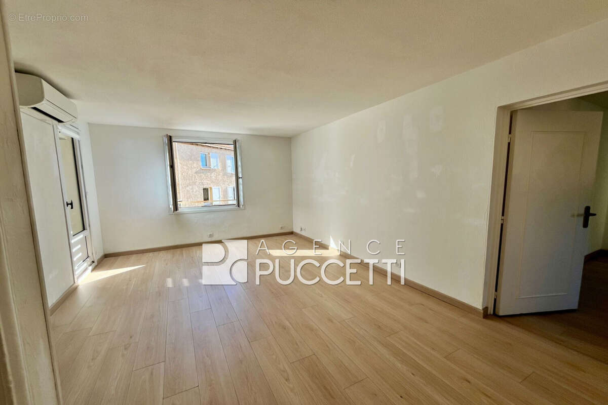 Appartement à VENCE
