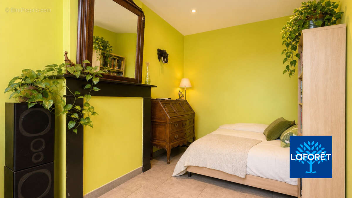 Maison semi plain-pied de 151 m²   4 chambres   Garage   Jardin   Annexe de 25 m²   DPE D   Bruay-sur-l'Escaut - photo 6