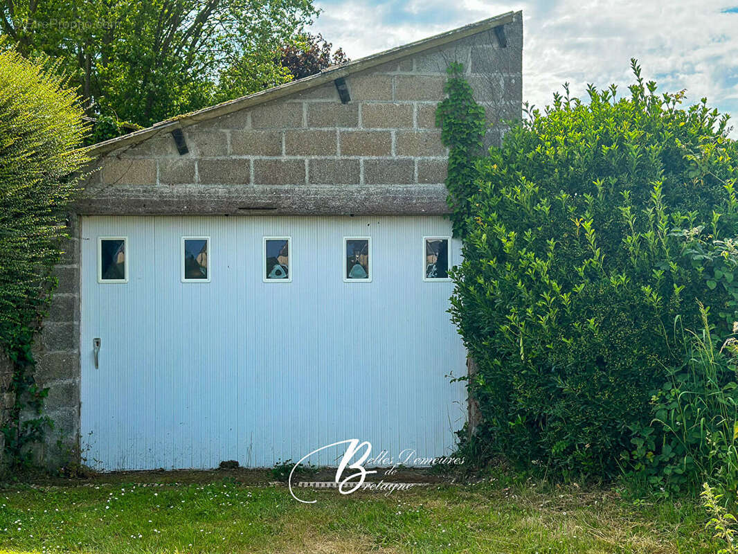Maison à PLOURIVO