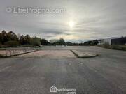 Terrain industriel idéalement situé, prêt à accueillir vos projets - Terrain à CHAMBRY