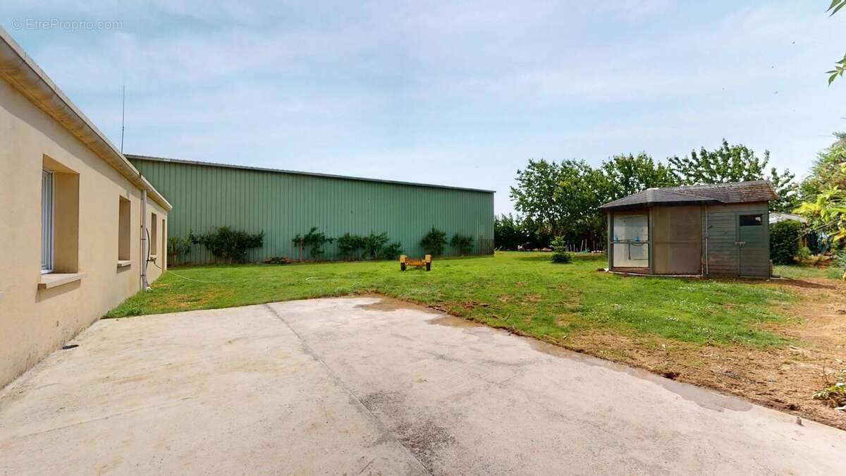 Maison à JOUY-LE-CHATEL