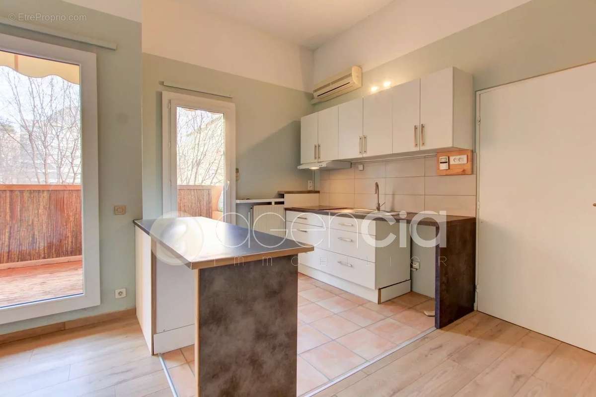 Appartement à VALBONNE